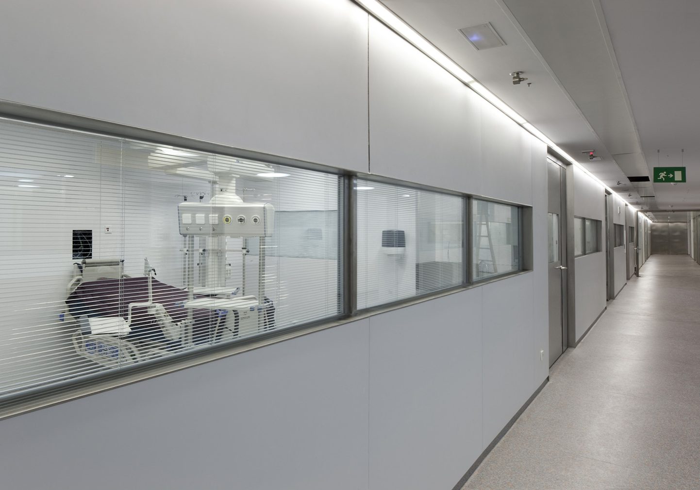 dreamstime_m_39122778 Hospital with partition walls